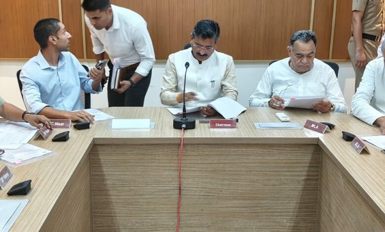 हरियाणा में एससी/एसटी मामलों के निपटारे को मिलेगी गति: कैबिनेट मंत्री कृष्ण बेदी ने दिए विशेष टीम गठन के निर्देश