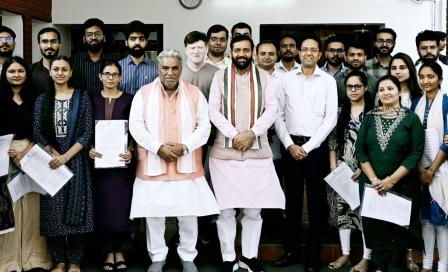 मुख्यमंत्री नायब सिंह सैनी ने सौंपे 25 नव-नियुक्त बीडीपीओ को नियुक्ति पत्र