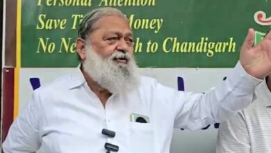 “कोई नहीं है मेरा” गाकर भावुक हुए हरियाणा के ऊर्जा मंत्री अनिल विज