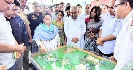 स्वास्थ्य मंत्री आरती सिंह राव ने किया महर्षि च्यवन मेडिकल कॉलेज का निरीक्षण
