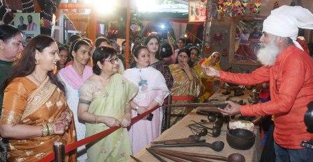 हरियाली तीज पर मुख्यमंत्री निवास में सजी हरियाणवी संस्कृति की छटा