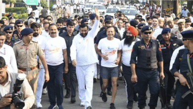 कुरुक्षेत्र में सीएम नायब सैनी ने नमो युवा रन में दौड़ लगाई, बोले - "ये देश की तरक्की की दौड़ है