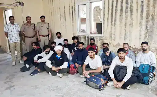 हरियाणा के 50 युवक अमेरिका से डिपोर्ट, दिल्ली एयरपोर्ट पर बेड़ियों में लौटे – सबसे ज्यादा करनाल और कैथल के