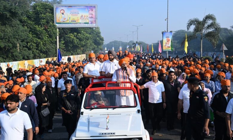 “हिंद दी चादर” मैराथन को केंद्रीय मंत्री मनोहर लाल ने दिखाई हरी झंडी — 61 हजार युवाओं ने लिया भाग, गुरु तेग बहादुर जी को दी श्रद्धांजलि